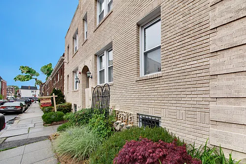 1443 Oak St NW #T1 — Photo 17