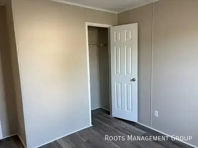 2300 E Philip Ave #23 — Photo 11