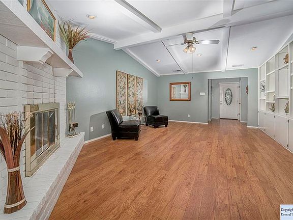 4th image of 1728 Willow Ln