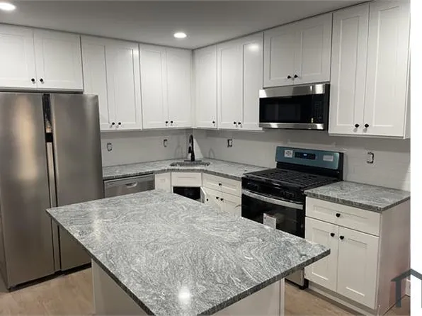 4554 Silverwood St, Philadelphia, PA 19127
