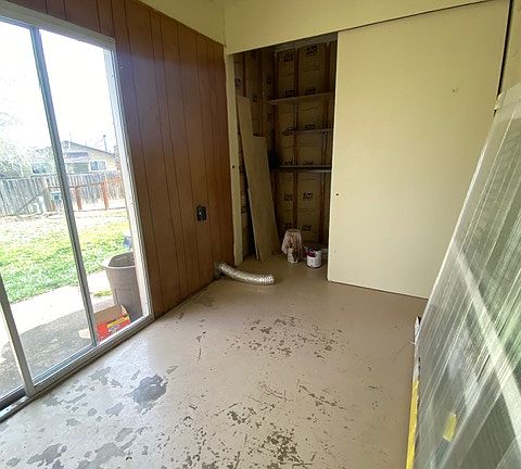 5th image of 1918 W Prospect Rd