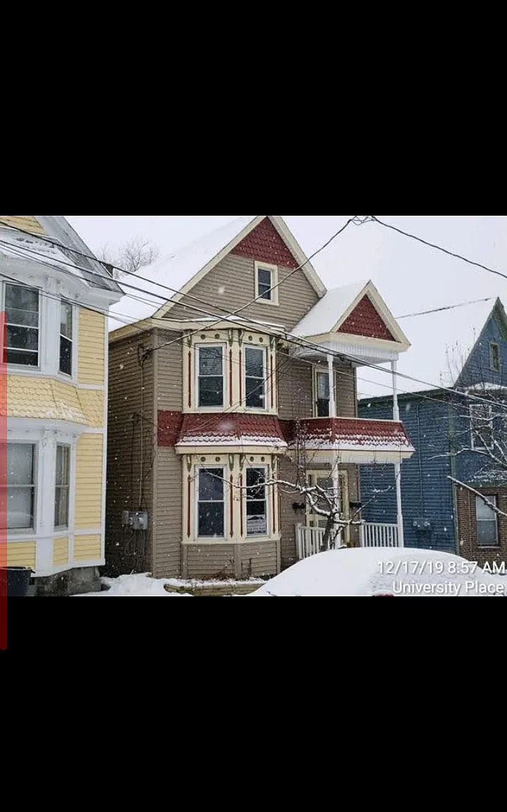 961 University Pl — Photo 1