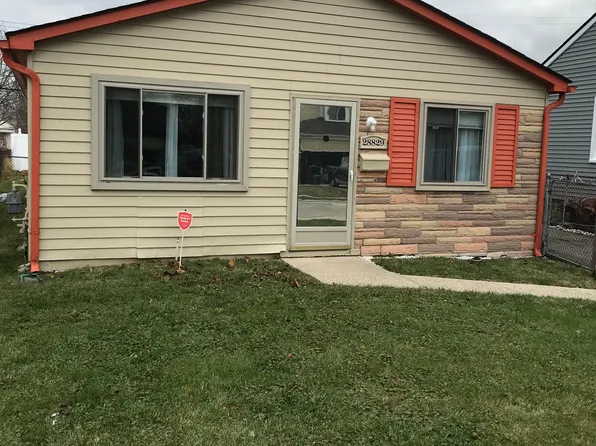28829 Essex St, Roseville, MI 48066