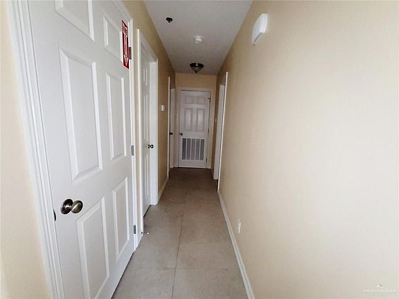 4th image of 1105 W Stubbs St #E