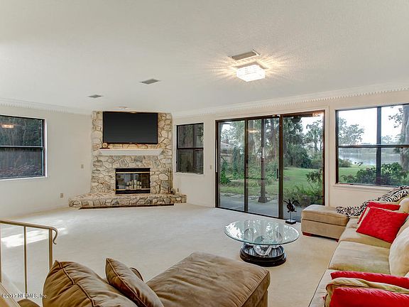 4th image of 220 UNIVERSITY Boulevard N #1