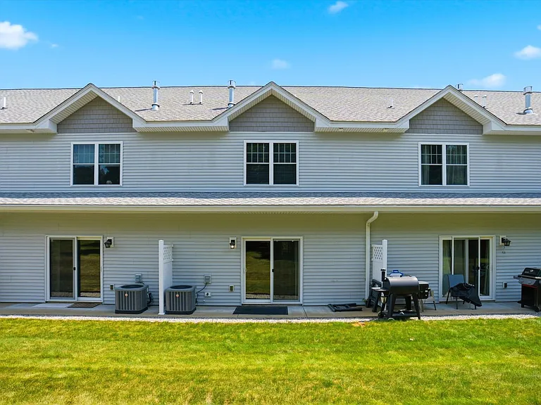 34 Callaway Dr #4 — Photo 34