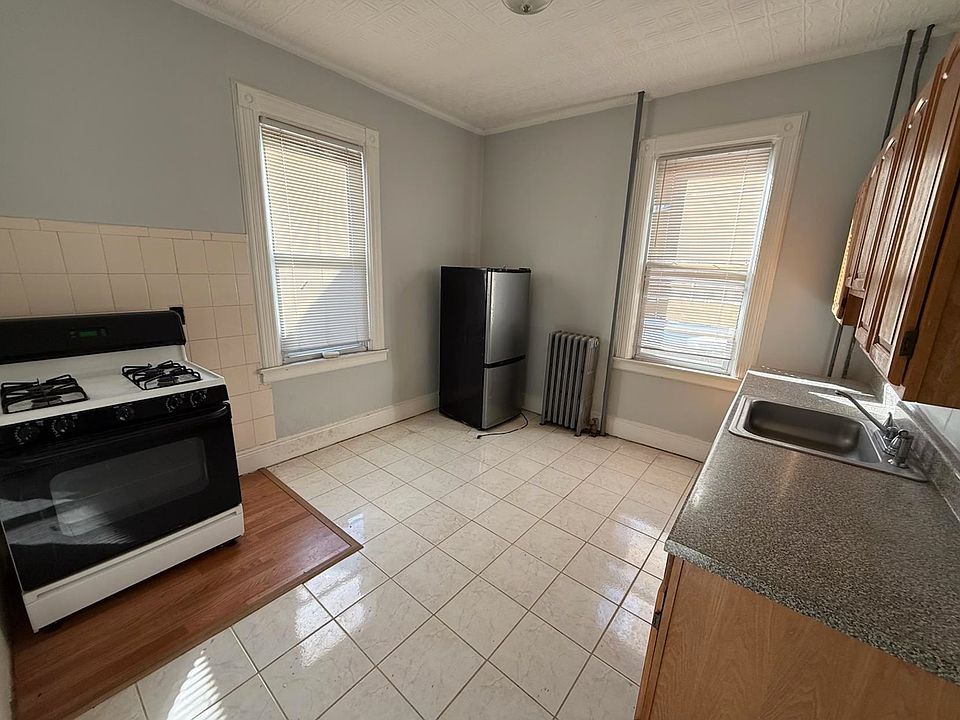 1st image of 4602 Park Ave #5