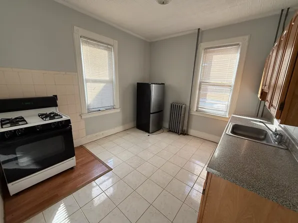 4602 Park Avenue image 1 of 7