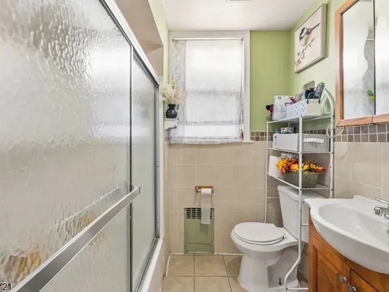 320 Westfield Ave — Photo 2
