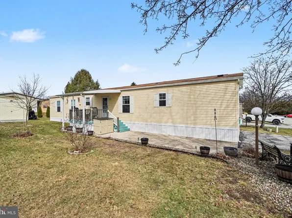 64 Country View Est, Newville, PA 17241
