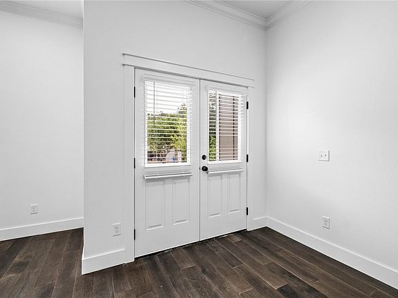 3rd image of 273 Stoneykirk Dr