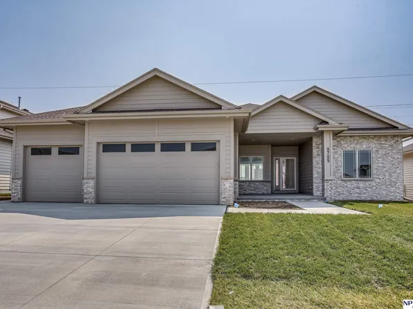 3507 S 219th St, Elkhorn, NE 68022
