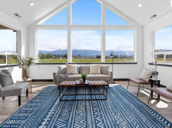 224 Muley Dr, Moyie Springs, ID 83845