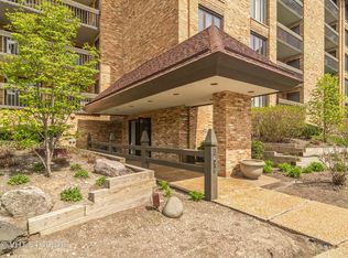 1621 Mission Hills Rd APT 311, Northbrook, IL 60062
