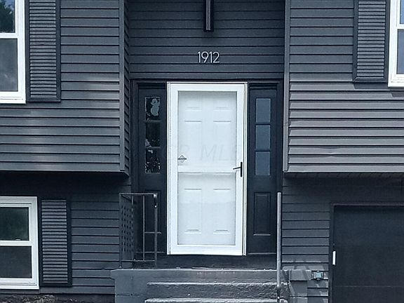 2nd image of 1912 Dandridge Dr