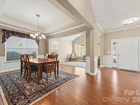 3rd image of 10974 Aspen Ridge Ln NW