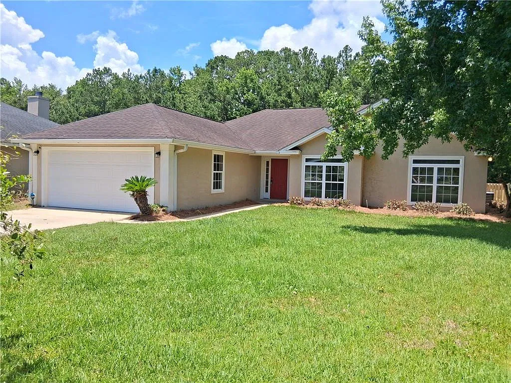 3 bed, 2.0 bath, 1725 sqft, $1,900 — Photo 2