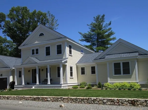 67 Conant St, Concord, MA 01742