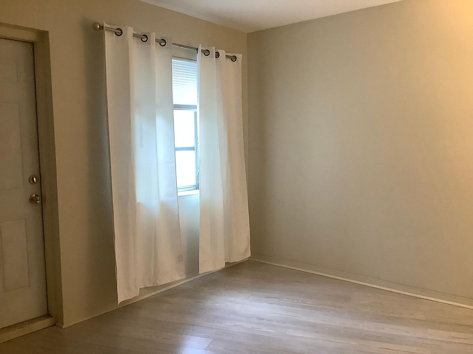 1st image of 491 1st St S APT 113