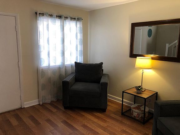 4th image of 1633 Glenside Dr APT C