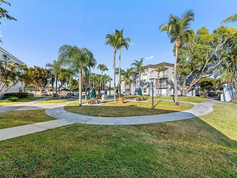 8670 SW 212th St #306 — Photo 3