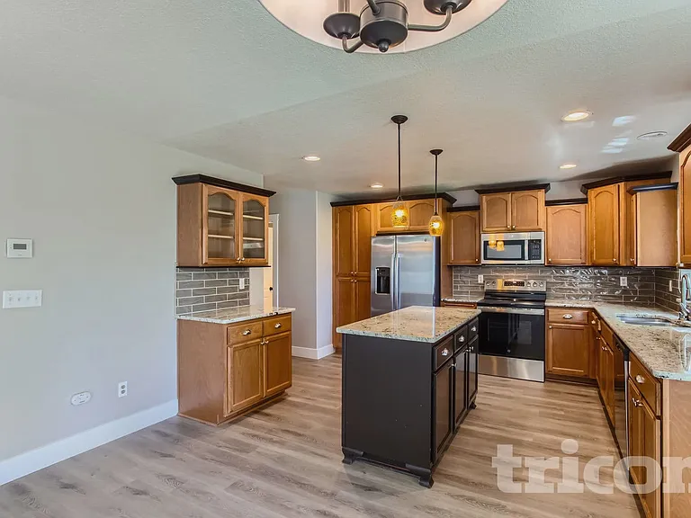15805 NE 79th St — Photo 14