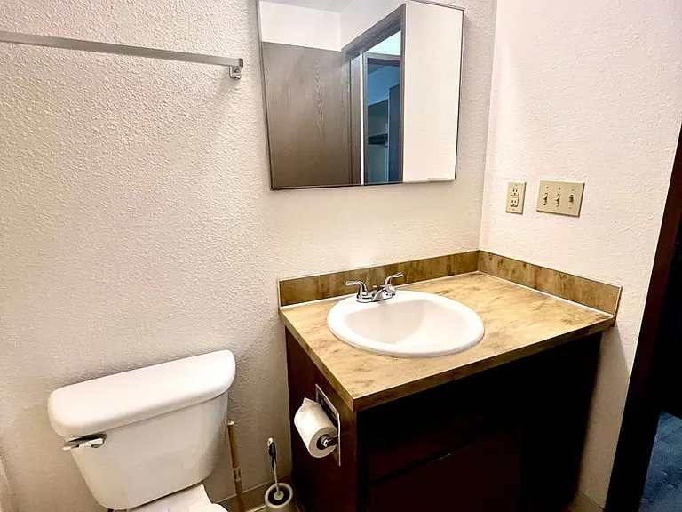 5032 S 58th St #D — Photo 16
