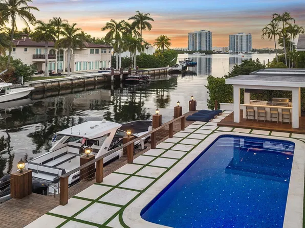 16430 NE 30th Avenue, North Miami Beach, FL 33160