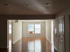 152 Market St, Passaic, NJ