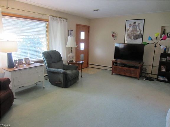 5th image of 135 Terra Ln