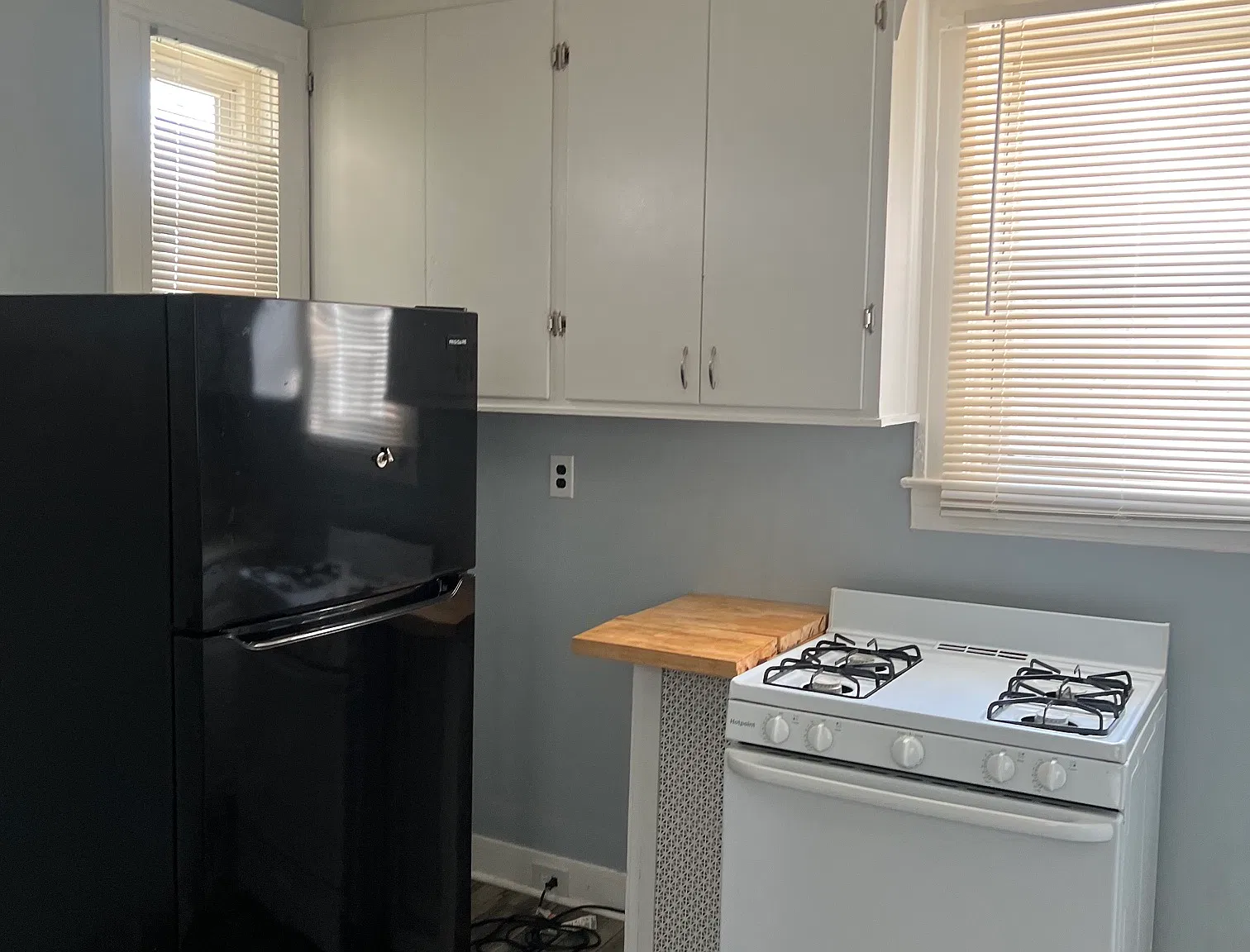 3 bed, 900 sqft, $1,550 — Photo 3