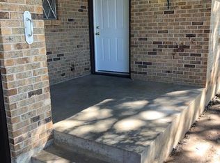 304 Stroud St, Cleburne, TX 76033