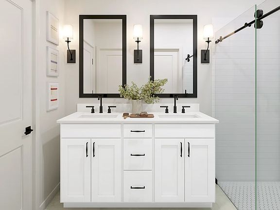 Primary bath with dual sinks