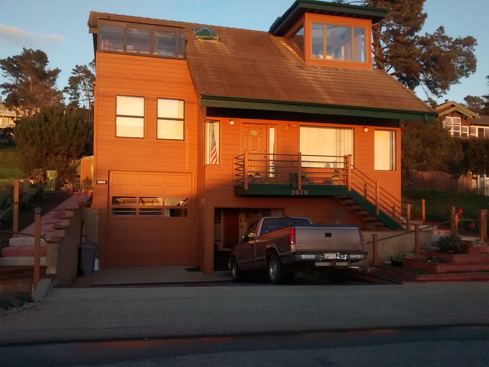 2nd image of 2070 Marlborough Ln