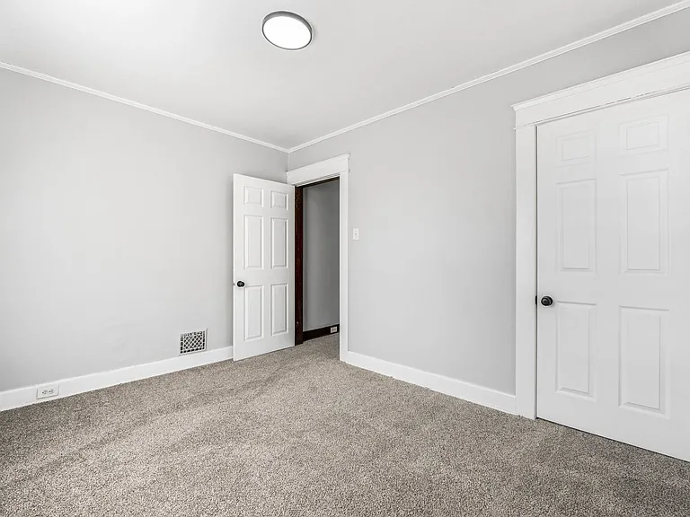 2118 Webster St — Photo 32
