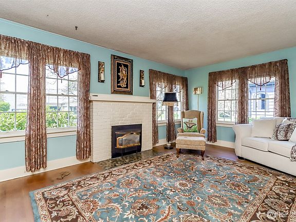 5th image of 2715 N Alder Street