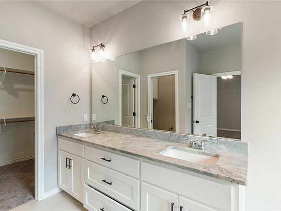 5th image of 2507 Lightfoot Ln