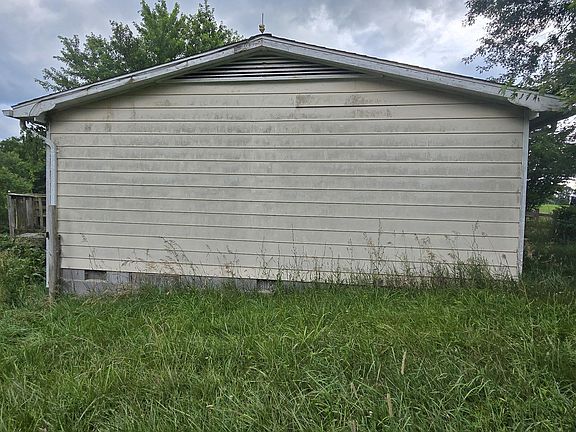 4th image of 1832 Slab Camp Rd