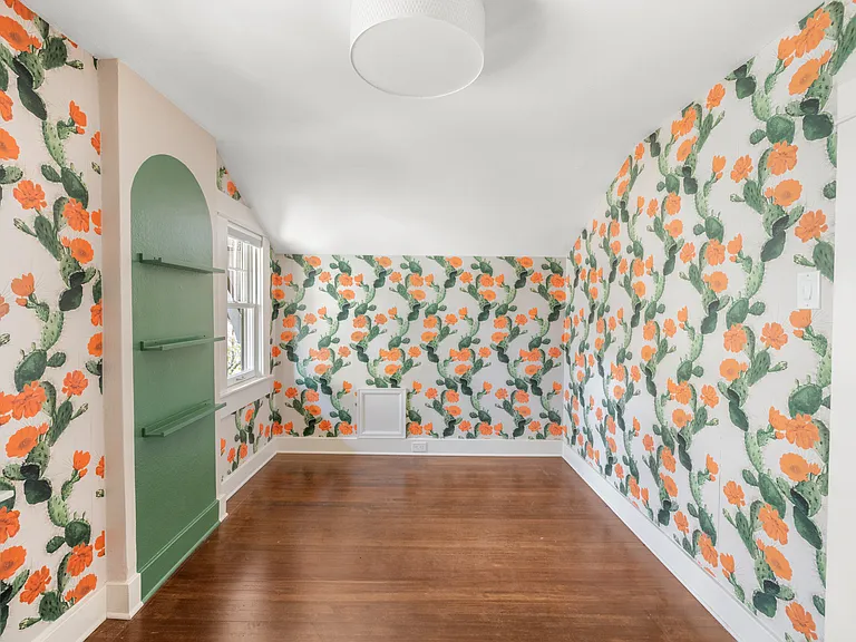 636 N Williams St — Photo 15