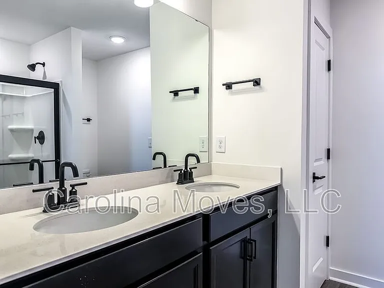 1431 Darrowby Way — Photo 11