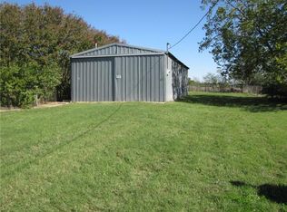 101 Hillcrest St, Kaufman, TX 75142