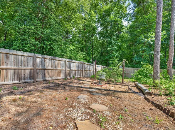 159 Weatherstone Ln, Zebulon, NC 27597
