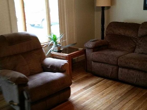 2nd image of 1220 N Kiplinger Ave