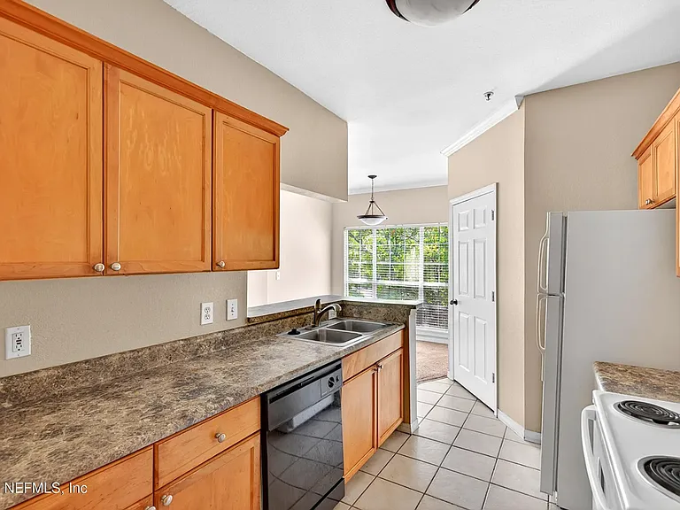 10961 Burnt Mill Rd #1328 — Photo 8