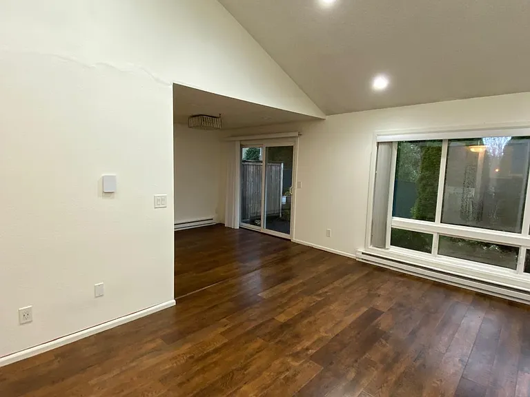 15204 NE 8th St — Photo 7