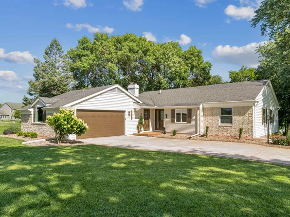 1329 Oak Park Blvd, Cedar Falls, IA 50613