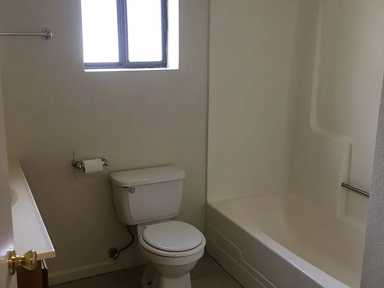 2228 Shasta St — Photo 12
