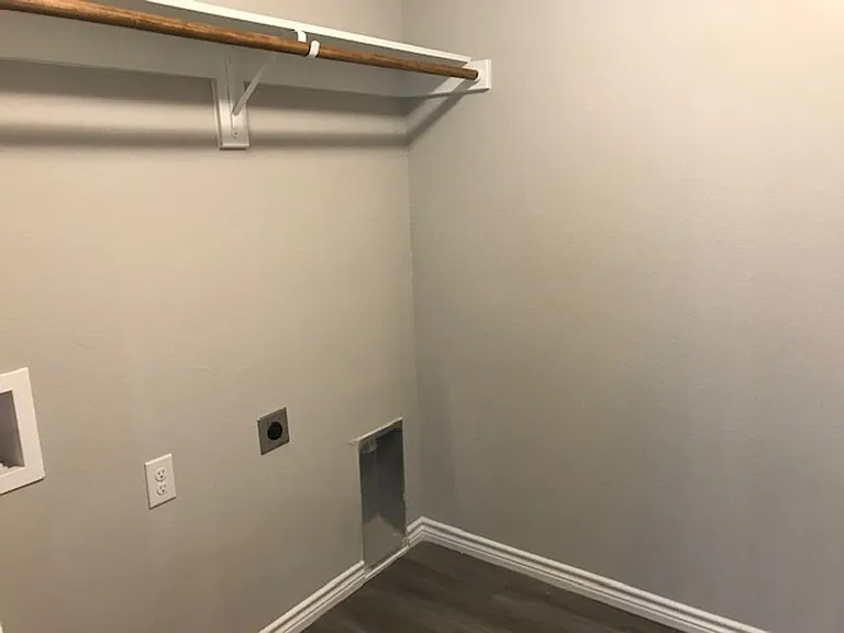 2850 Melissa Ln — Photo 11