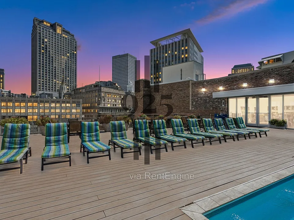 925 Common St #1116