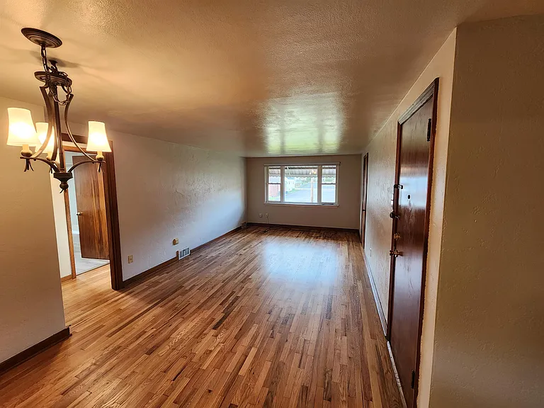 1439 Lincoln Way #D — Photo 4